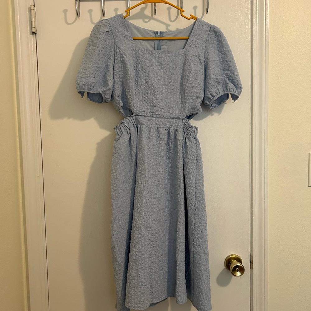 Light Blue Puff Sleeve Cutout Midi Dress size M.